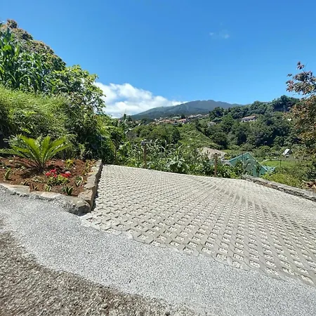 Celeiro Do Avo Santana (Madeira)